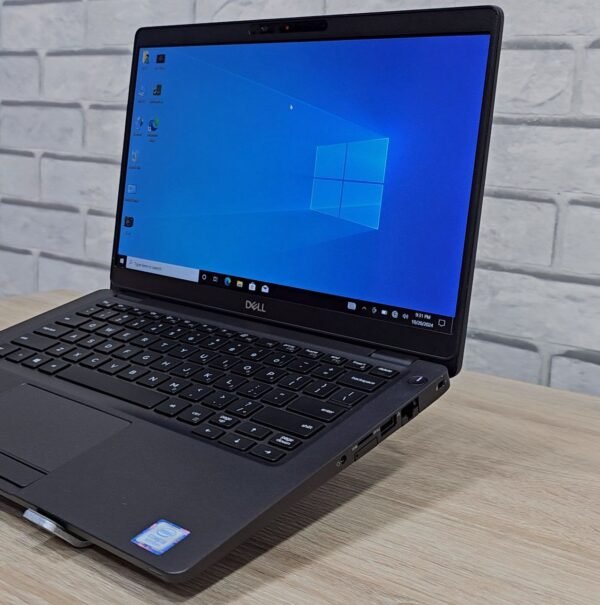 Dell lLatitude 5300 i5 8th gen/8GB/256GB SSD/Screen 13.3 IPS Tactile