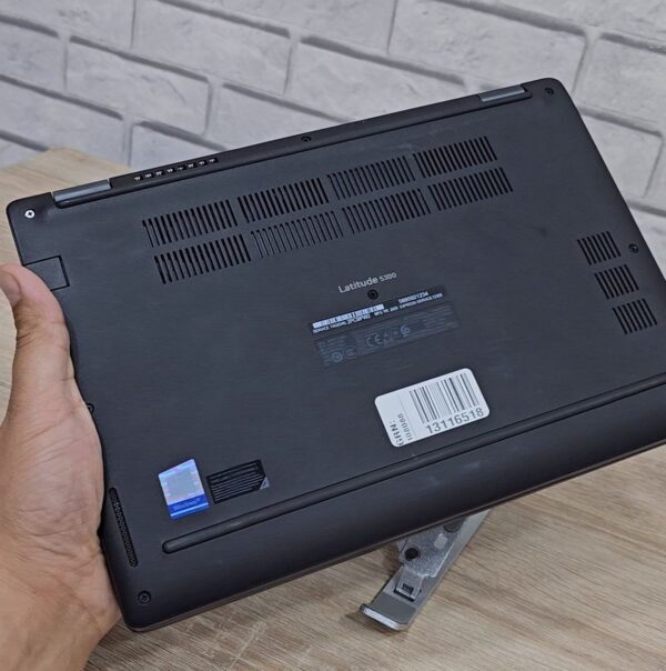 Dell lLatitude 5300 i5 8th gen/8GB/256GB SSD/Screen 13.3 IPS Tactile