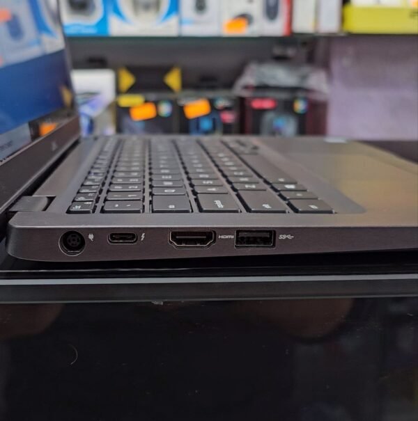 Dell lLatitude 5300 i5 8th gen/8GB/256GB SSD/Screen 13.3 IPS Tactile